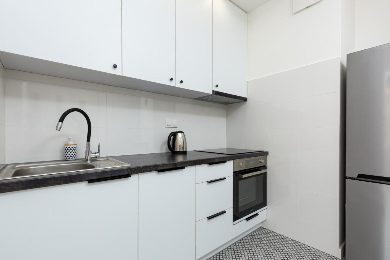 Metro Bielany Apartments By Noclegi Renters Warszawa Exteriör bild
