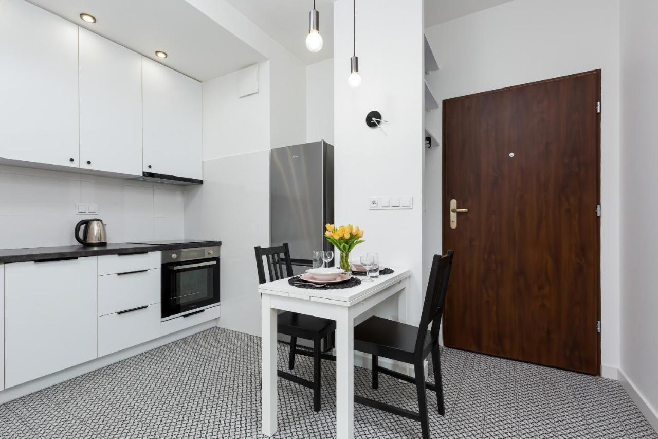 Metro Bielany Apartments By Noclegi Renters Warszawa Exteriör bild