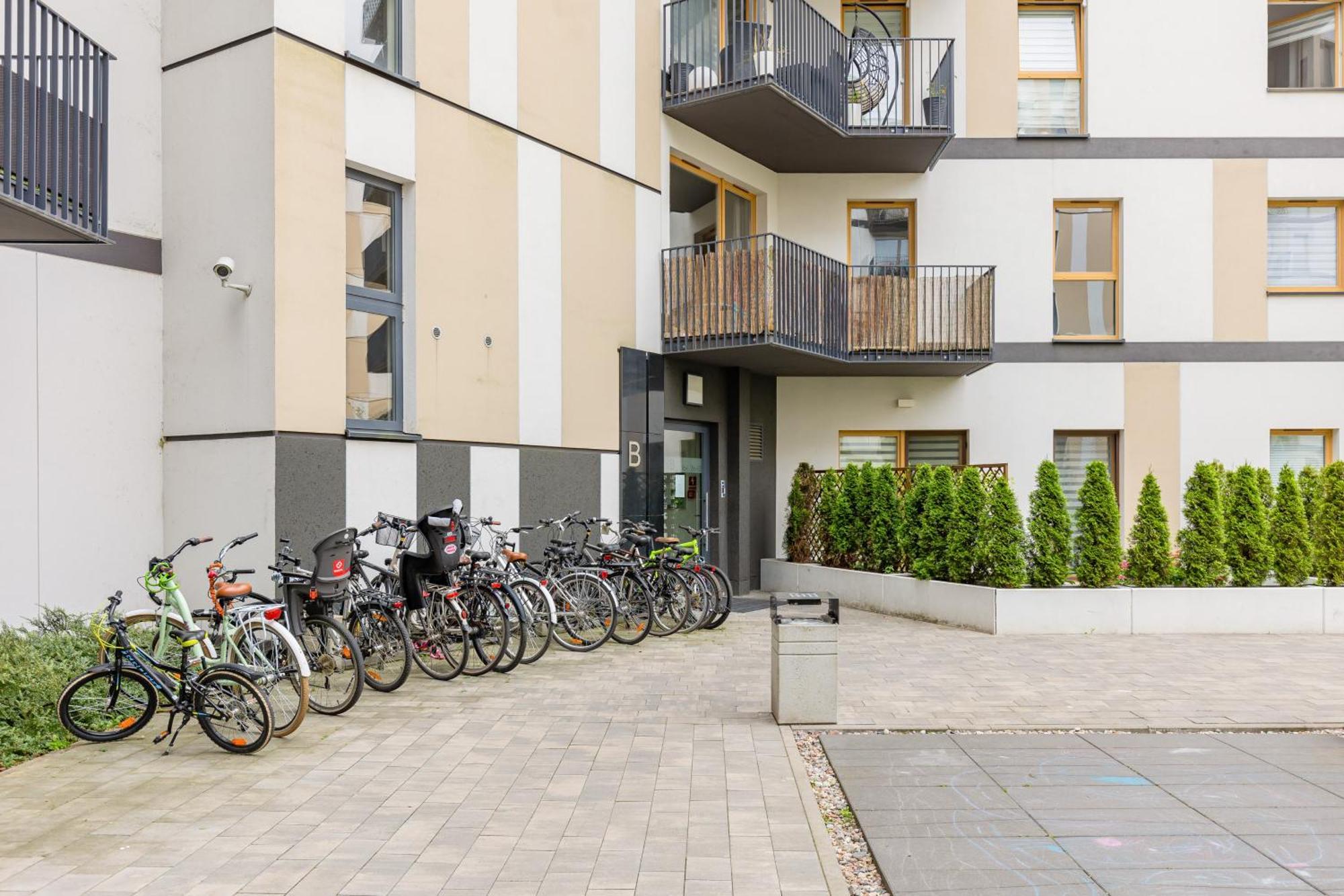 Metro Bielany Apartments By Noclegi Renters Warszawa Exteriör bild